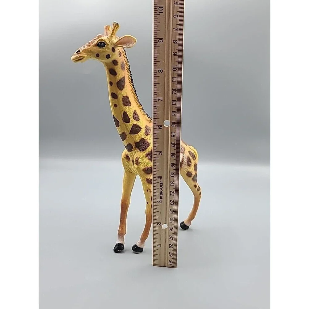 Realistic Giraffe Figure Animal Toy Vintage Plastic